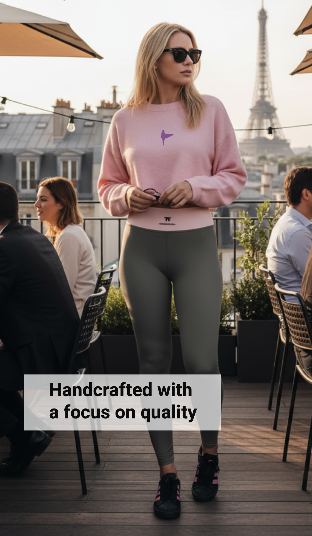 Sporty Chic Activewear for women | Grey yoga Leggings with a pastel pink waist and tattoos | Limited edition TheFamous Studio