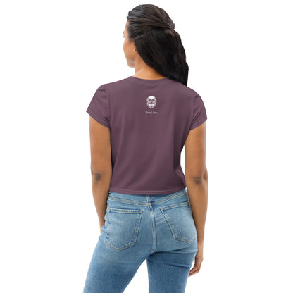 Activewear women crop tops burgundy with white tag and a 'No Sul No Future' Slogan. Powered by TheFamous activewear studio